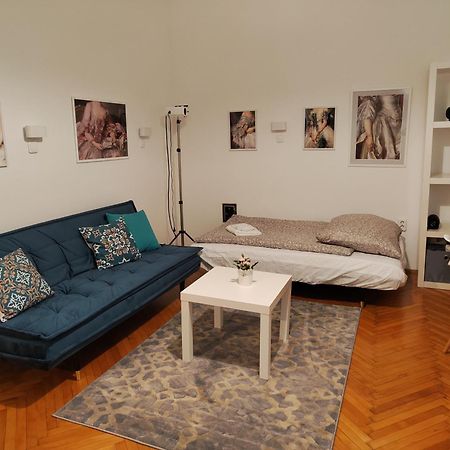 Hi!5 Spacious Apartment Budapest Palotanegyed Budapeste Exterior foto